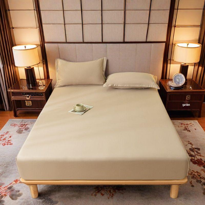 

Приємне до шкіри однотонне простирадло на резинці з покривалом та наволочкою 140x200-30 cm