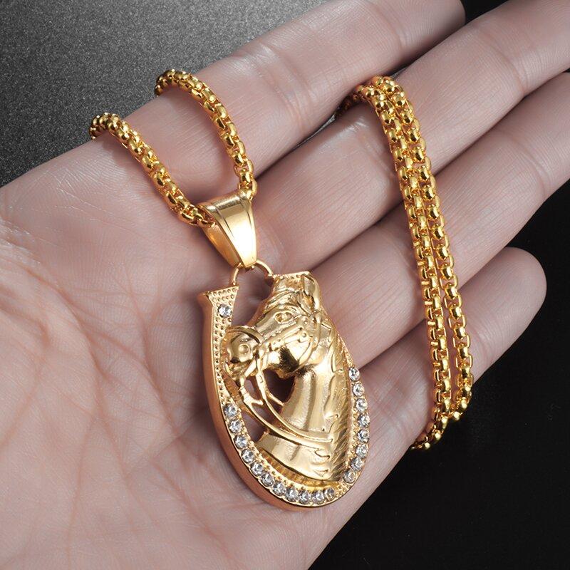 Hip-Hop Shiny Ice Out Zircon Gold Color Horse Head Pendant Horseshoe Necklace for Men and Women Trendy Rock Party Jewelry