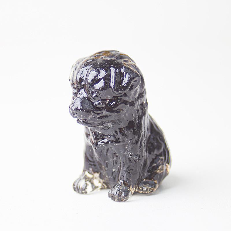 Resin Craft Pet Statue With Genuine Water Crystal For Modern Living Room Accent