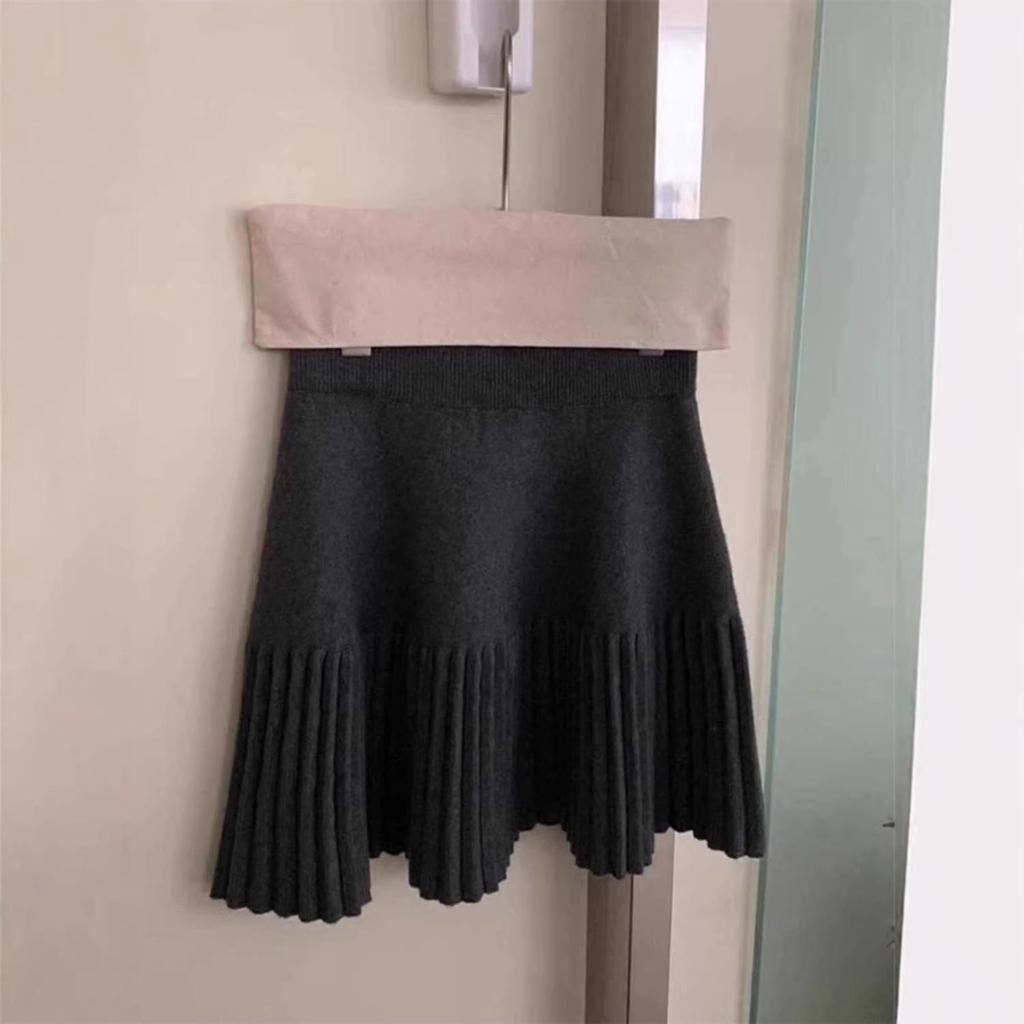 Gray High-Waist Elastic A-line Pleated Knit Skirt for Women - Slimming, Versatile, Short Skirt for Spring and Autumn.