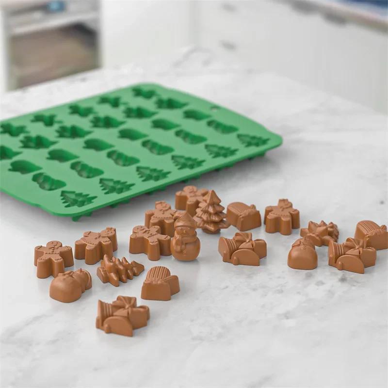 Christmas Silicone Chocolate Mold Gingerbread Man Xmas Tree Snowman Gloves Gummy Candly Mould Kitchen Party DIY Baking Tool
