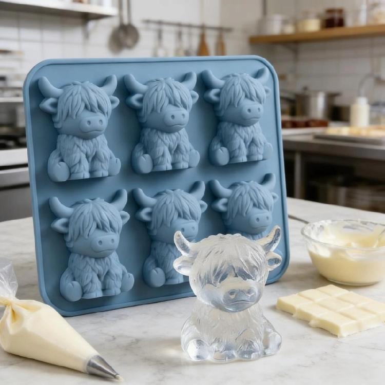 Fun Shape Ice Mould Cattle Silicone Materials Quick Freezing For Cold Drink Household Applications