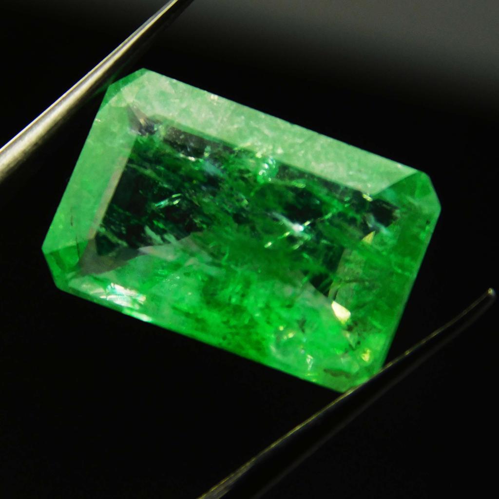 10.23 Ct Natural Green Colombian Emerald Emerald Cut CERTIFIED Loose Gemstone