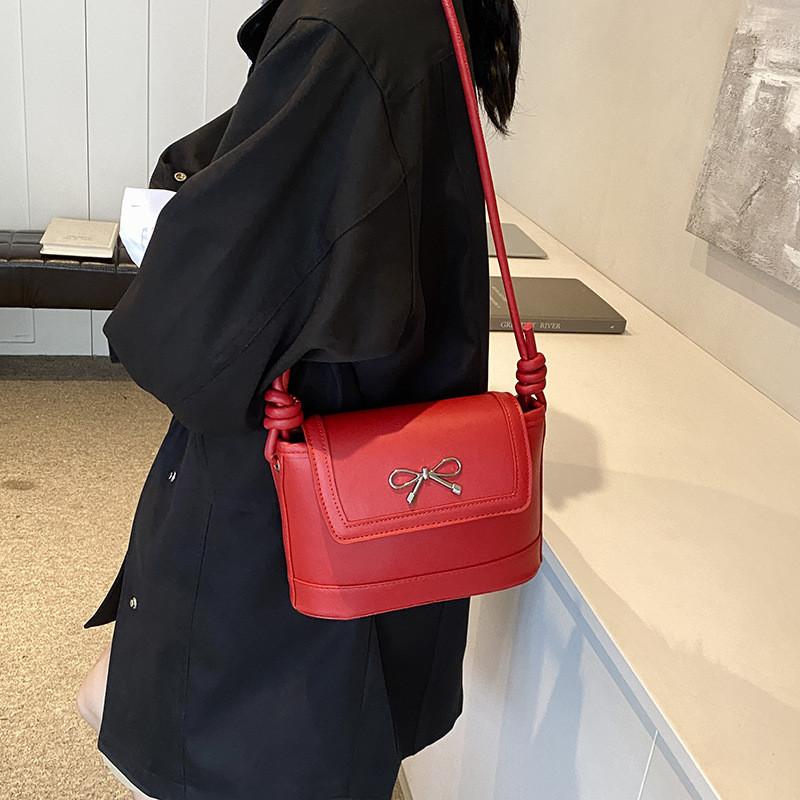 Stylish Urban Chic Single Shoulder Crossbody Bag For Women Featuring Fashionable Bow Design