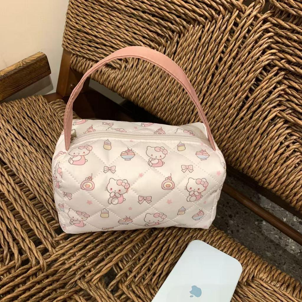 High-Value Large-Capacity Portable Makeup Travel Bag - Cute 3D Design for Women