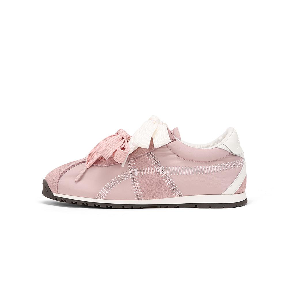 

Su Yinyin has the same leather ballet moral training shoes, women s mandarin duck shoelaces, inner height-increasing shoes, Forrest Gump shoes, an 35