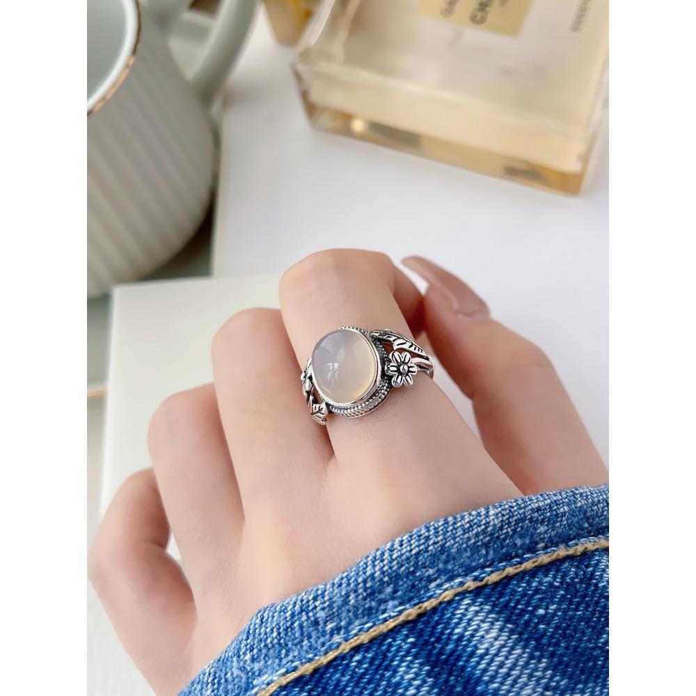 Imitation White Chalcedony Retro Ring Female Thai Silver Versatile Personality Literary and Artistic Fan