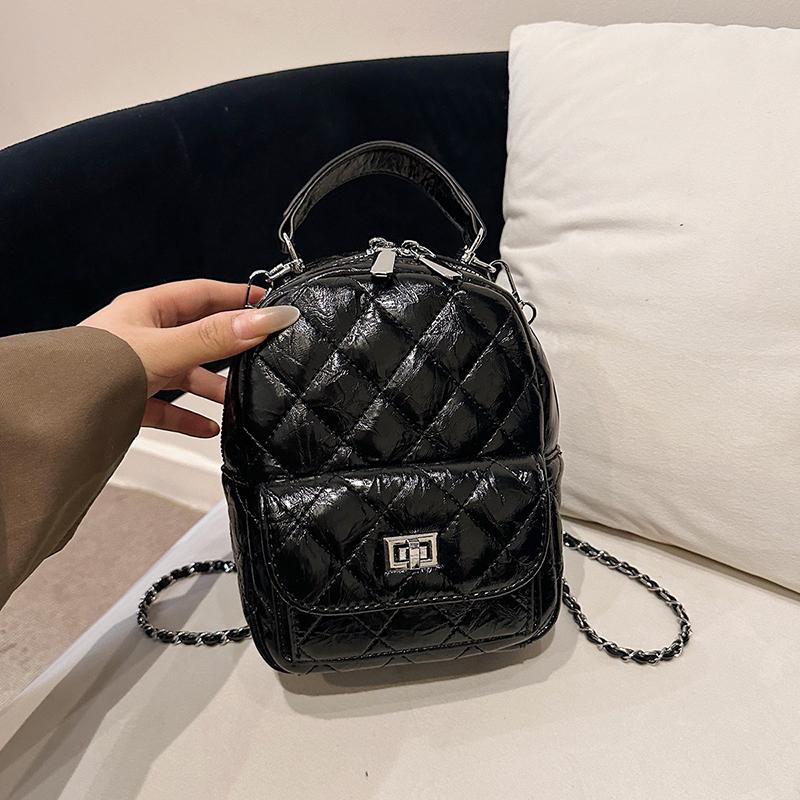 Fashion Cute Solid Color Quilted Small Backpack Chain Shoulder PU Leather Crossbody Purse Girls Daily Commuting Daypack