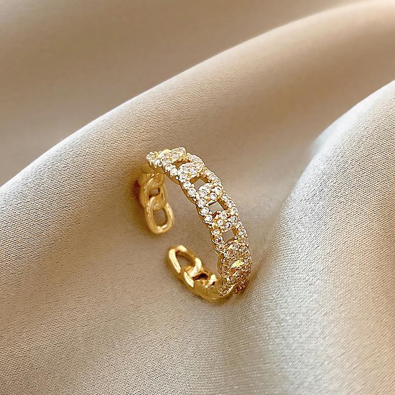 Trendy Geometric Zircon Twist Open Ring - Hot-Selling Fashion Statement