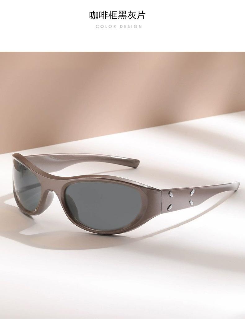 Premium Fashionable Oval Sunglasses Ladies Fashionable Retro Men Sunglasses Beach Party Luxury  Designer Punk Glasses For Sun Uv400