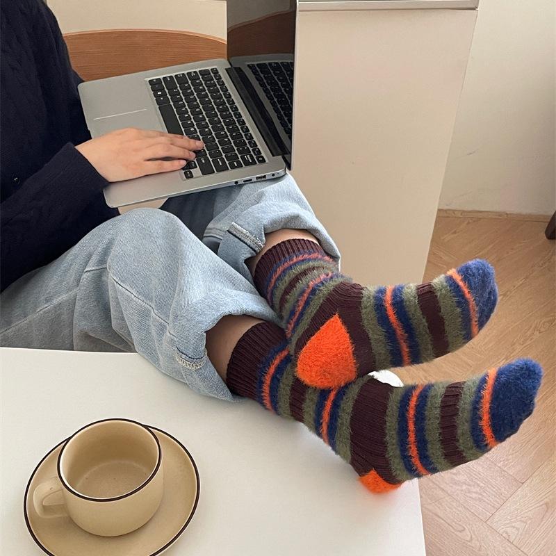 Thick Stripes Color Matching Contrasting Sable Furry Socks Sweet Retro Warm Women'S Mid-Tube Socks