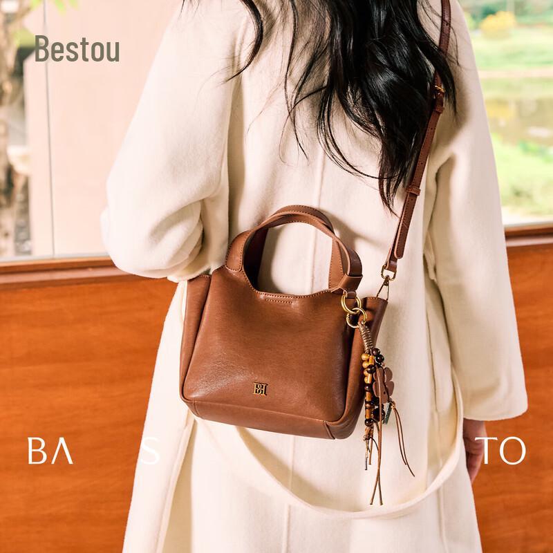 BASTO Women s Small Leather Crossbody & Shoulder Bag