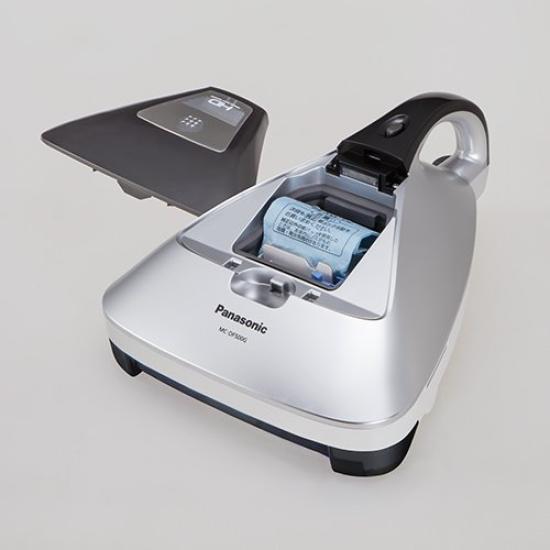 Panasonic Futon Cleaner Paper Pack Type House Dust Detection Sensor Equipped with Silver MC-DF500G-S