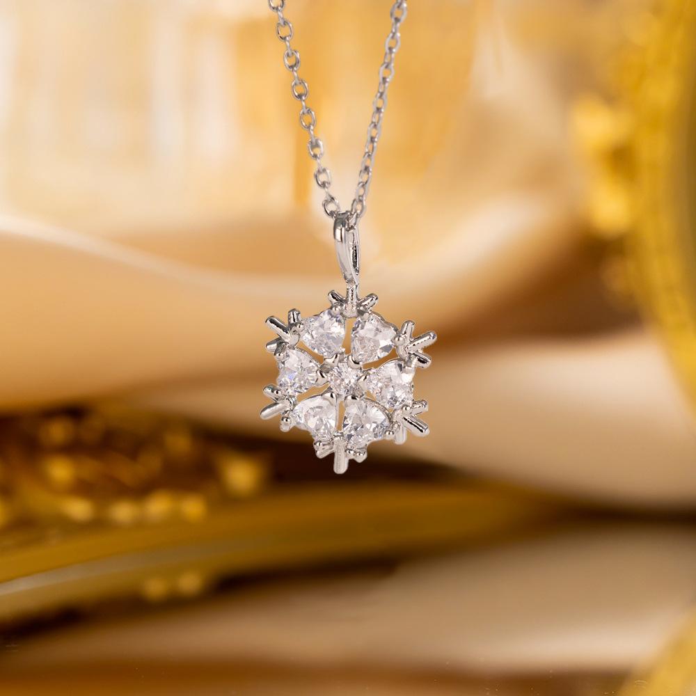 Elegant Luxury Full Zircon Copper Micro Inlaid Necklace Women Simple Exquisite Collarbone Chain Necklace