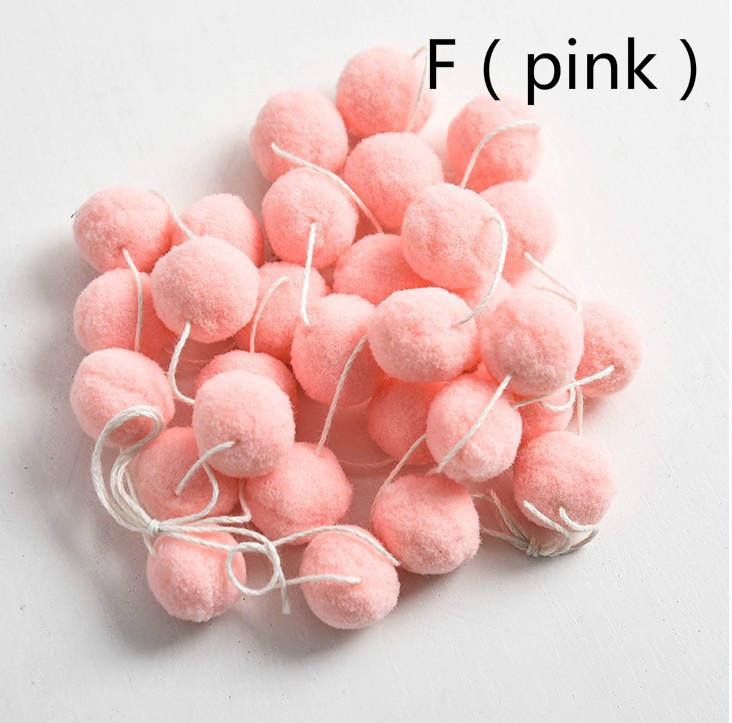 2.5cm 30PCS Creative Handmade Felt Ball Wool Ball Wreath String Ornaments DIY Accessories