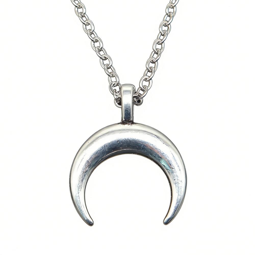 Hollow Star Moon Pendant Necklace Minimalist Geometric Jewelry 40cm Short Chain