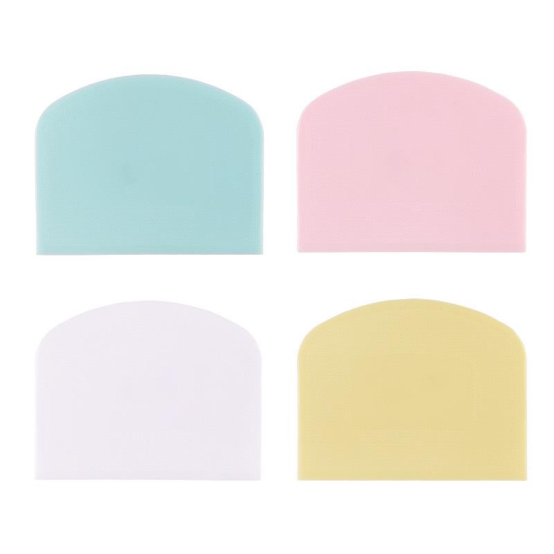 Multi-functional Food-grade PE Dough and Cake Scraper for Kitchen Use