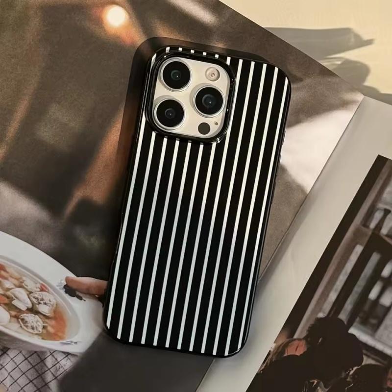 Striped Black White Vertical Bar Couple Phone Case For iPhone 16 E 15 14 13 12 11 Pro Max Plus Glossy Soft Shockproof Cover