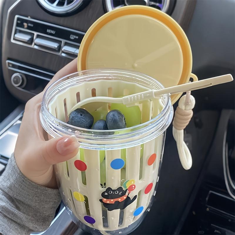 1pc Leak Proof Portable Salad Cup with Fork Large Capacity Drainable Fruit Container,Ventilation Holes Colorful Cartoon Design for Office,School