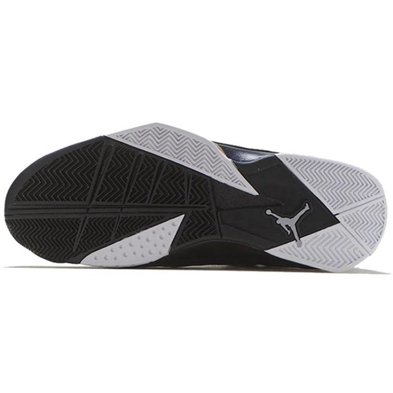 Jordan True Flight Schwarz Metallic Gold Jordan 342964-070