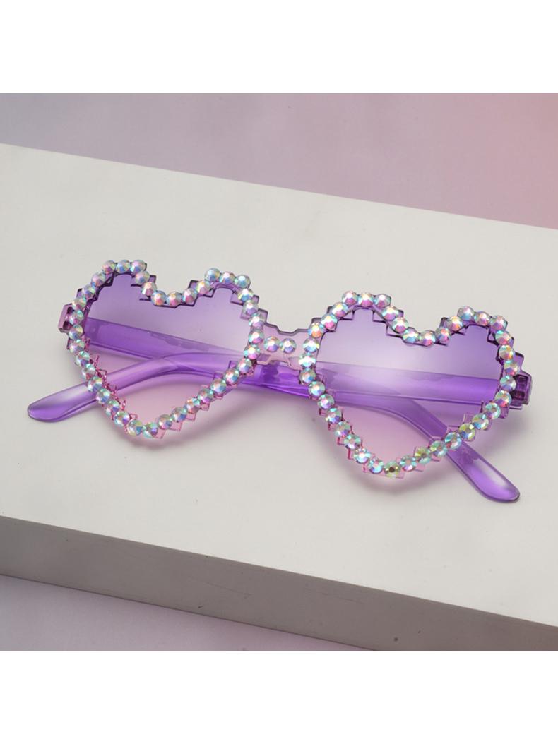 

Rhinestone Heart Sunglasses For Women Gradient Tinted Lenses UV Protection Trendy Party Shades For Festivals KJ187