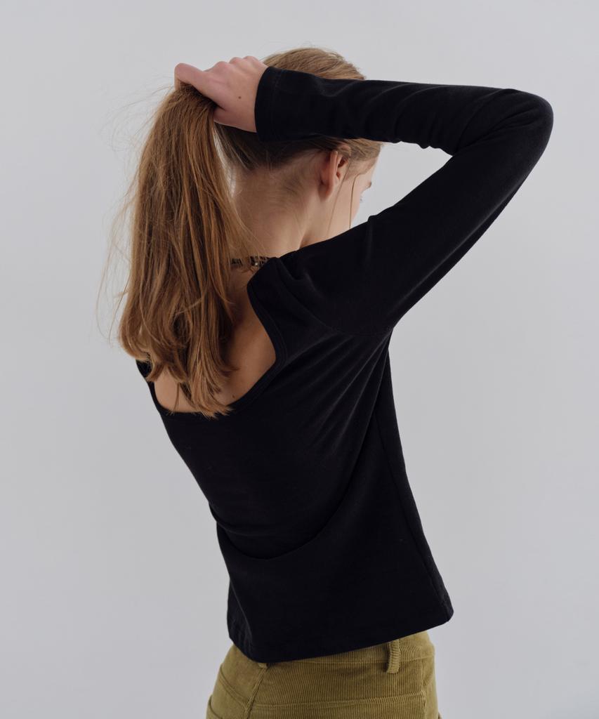 Deolil Lay Scoop Neck T-Black