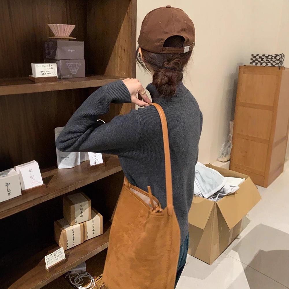 Women's Half-Open High-Neck Knit Top: Elegant and Versatile Base Layer or Outerwear for Autumn/Winter.