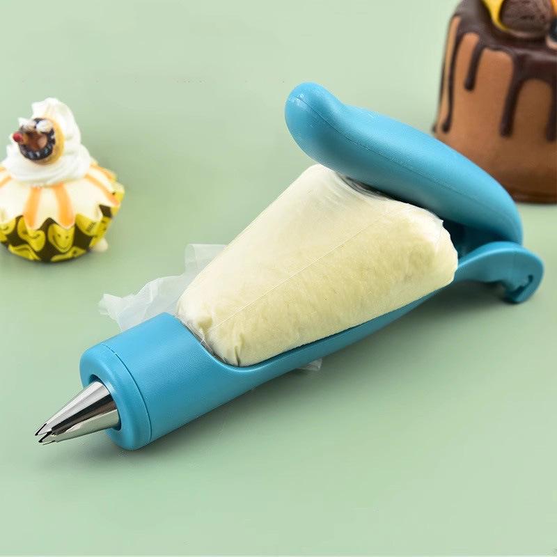 Baking Tools Set: Piping Bags, Tips, Converter for Cookies and Cakes
