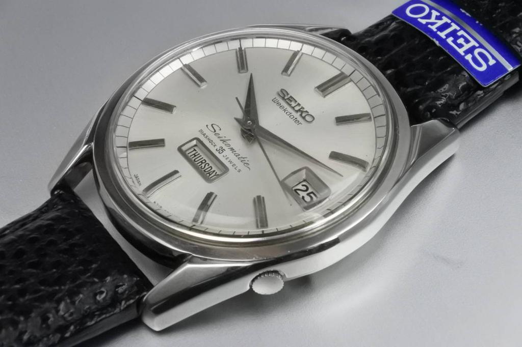 A masterpiece from a bygone 1964 SEIKO SeikoMatic Weekdater 35 Jewels Automatic Watch era Ref. 6218-8971 Men's Excellent Condition