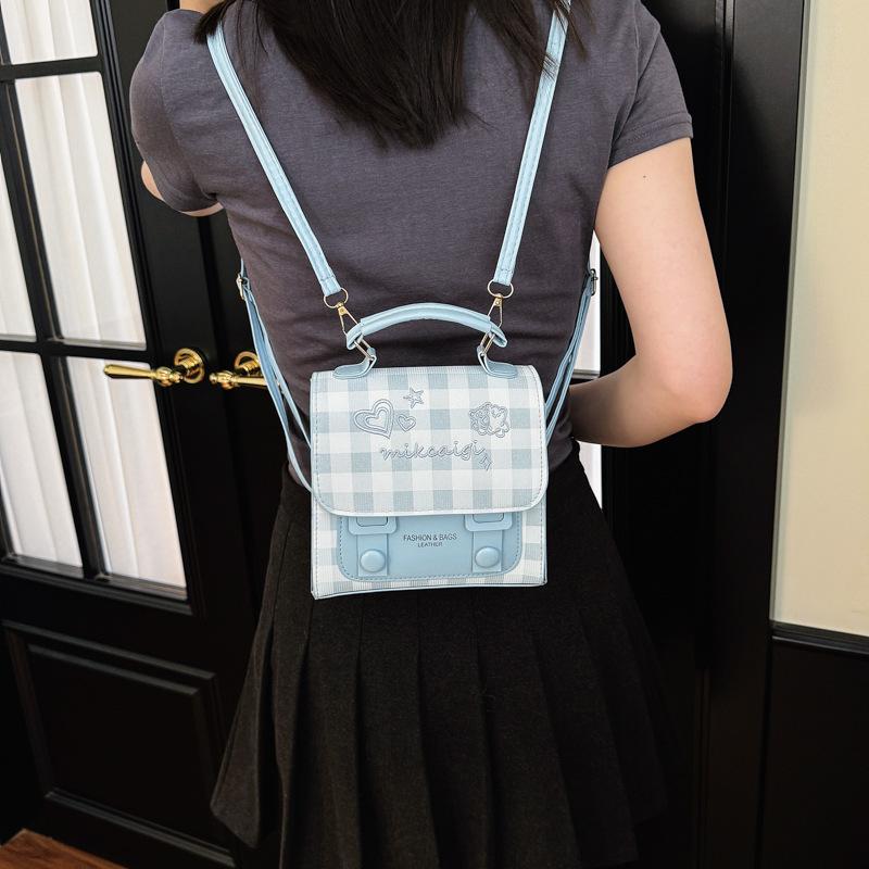 Schoolbag fashion retro travel bag Korean niche commuter backpack female college style cute casual messenger bag