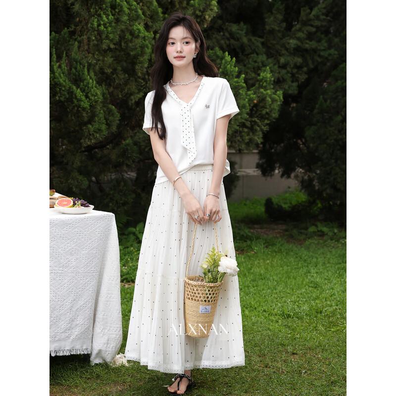 Lu Xiangnan Summer V-Neck Short Sleeve T-Shirt