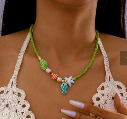 Ocean-themed seashell dopamine necklace