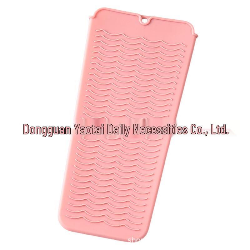 Silicone Heat-Resistant Sleeve for Straighteners and Curling Irons