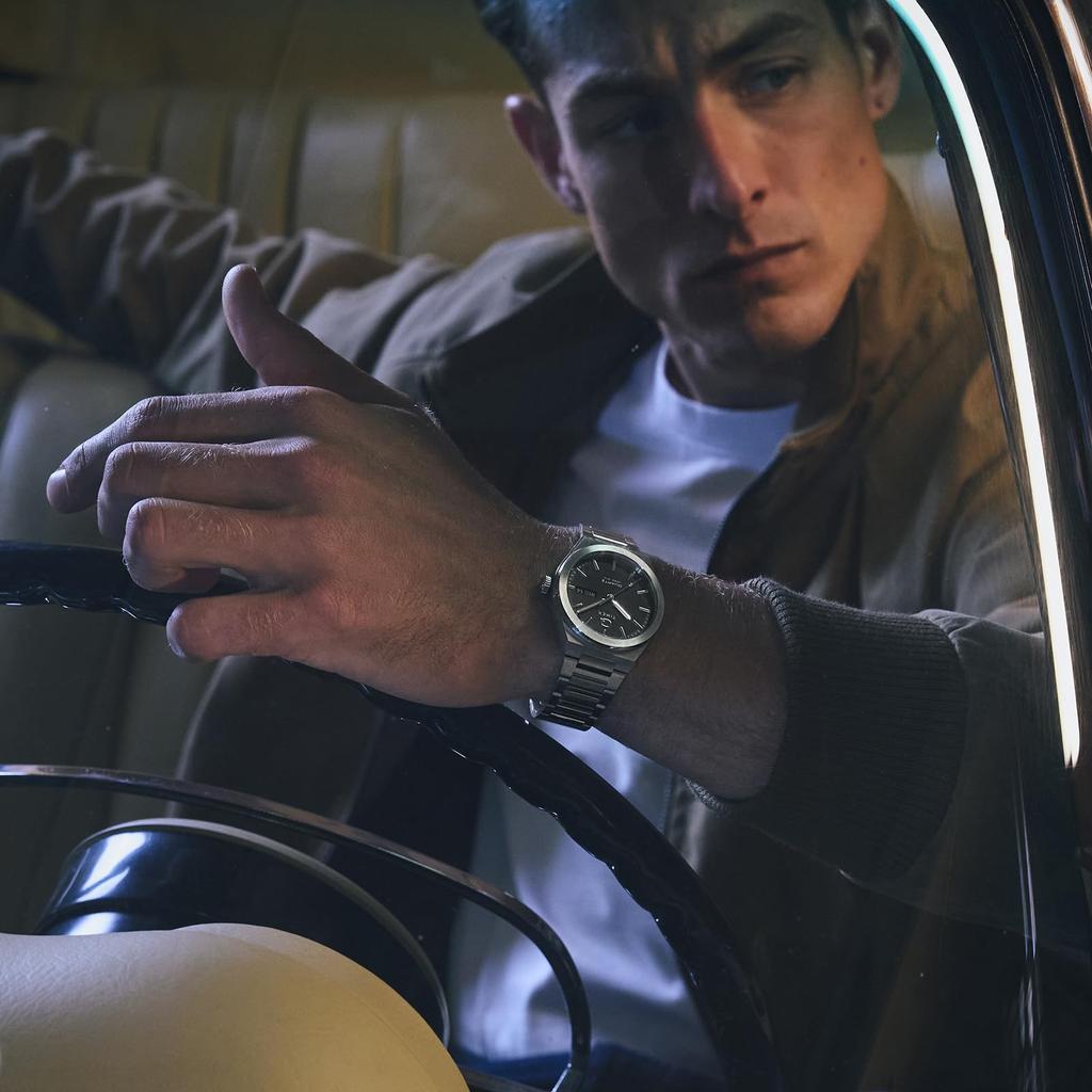 TIMEX Q Timex TW2Y25000 Unisex Quartz 5 ATM Water Mineral Black Stainless Steel Watch, Movement, Resistance, Glass, Dial, [Used]