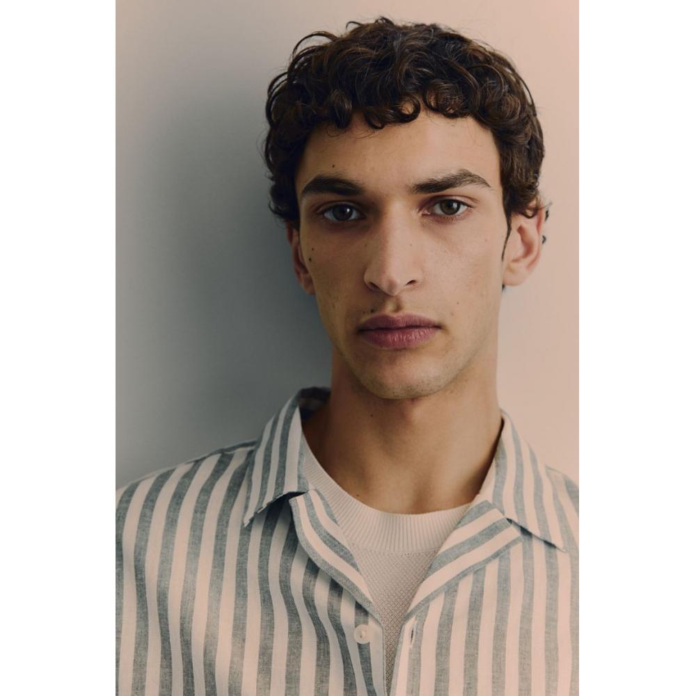 

Рубашка HM Regular Fit из льняной смеси Camp в зеленую полоску