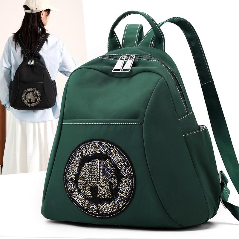 A Fashionable and Casual Backpack for Women, A Lightweight and Large-capacity Travel Backpack
