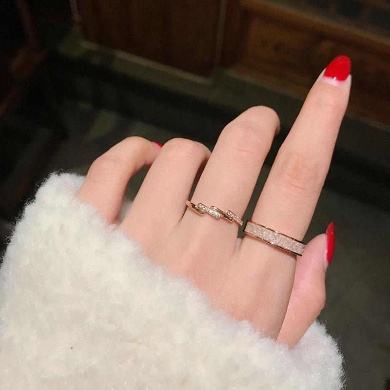 Koreański Styl Pierścionek ze Stali Tytanowej 18k Różowe Złoto Cyrkonia