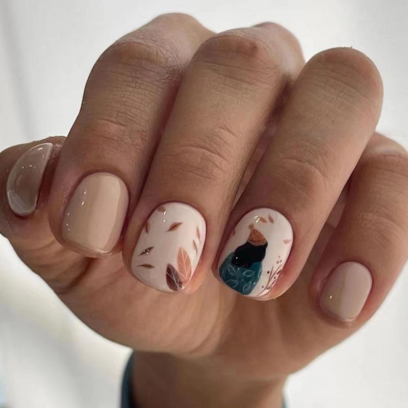 Short, Square-shaped French Manicure With Autumnal Leaf Motifs, Exuding A Sophisticated And Elegant Vibe. Pre-cut, Detachable Nail Tips.