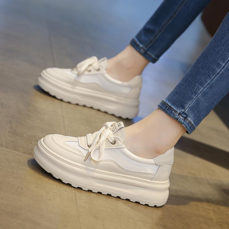 Internet celebrity leather thick-soled breathable little white shoes women's summer new 2025 versatile comfortable soft-soled sports and leisure shoes