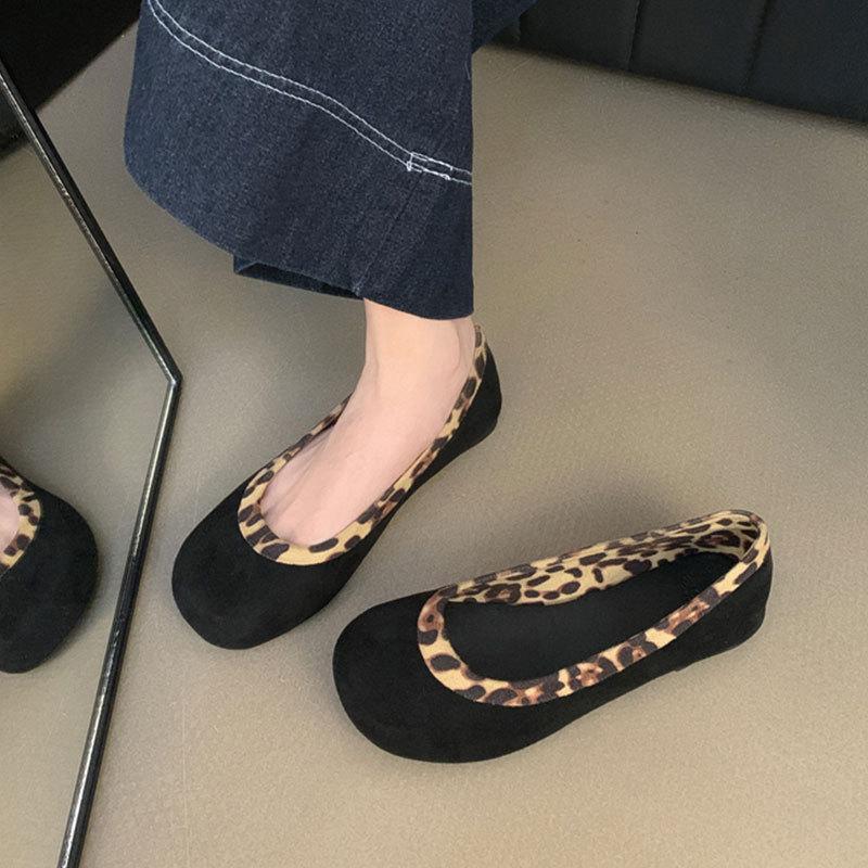 Retro round head shallow mouth single shoes women's 2025 autumn new one-pedal soft-soled comfortable Doudou shoes suede grandma shoes