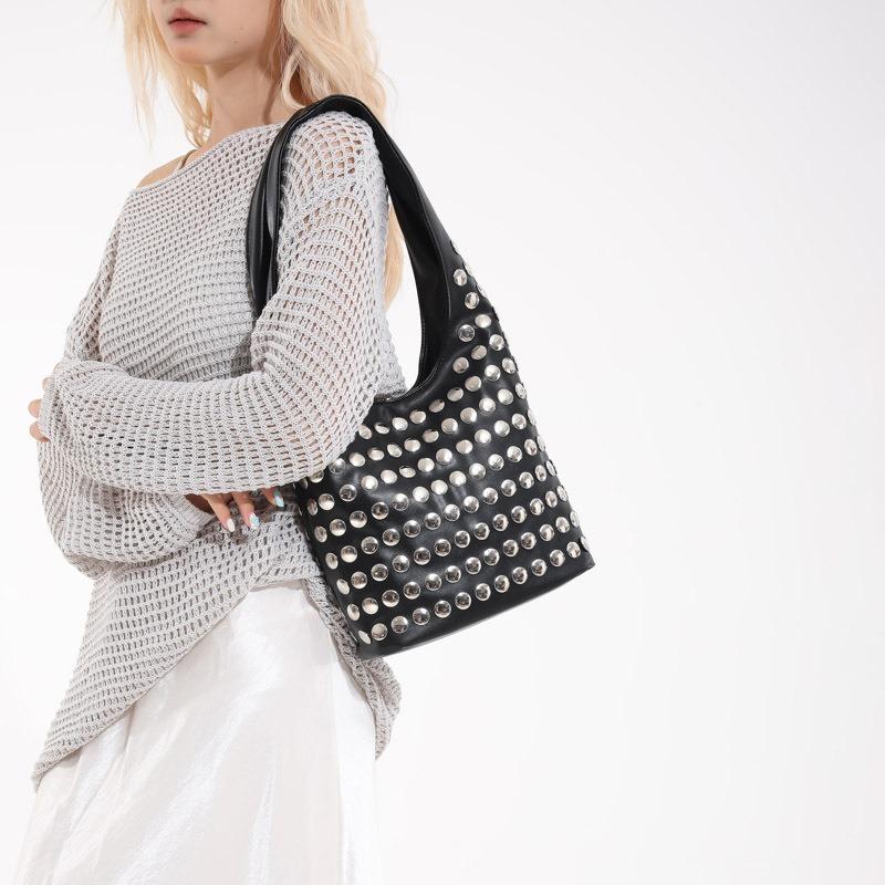 Fashion Underarm Bucket Bag Autumn and Winter New Work Commuter Shoulder Bag Premium Versatile Hand Bag