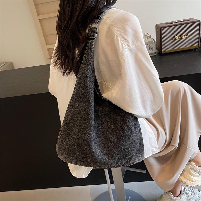 

Casual Soft Denim Shoulder Bags for Women Large Capacity Versatile Ladies Underarm Bag Fashion Solid Color Female Tote Handbags чёрный