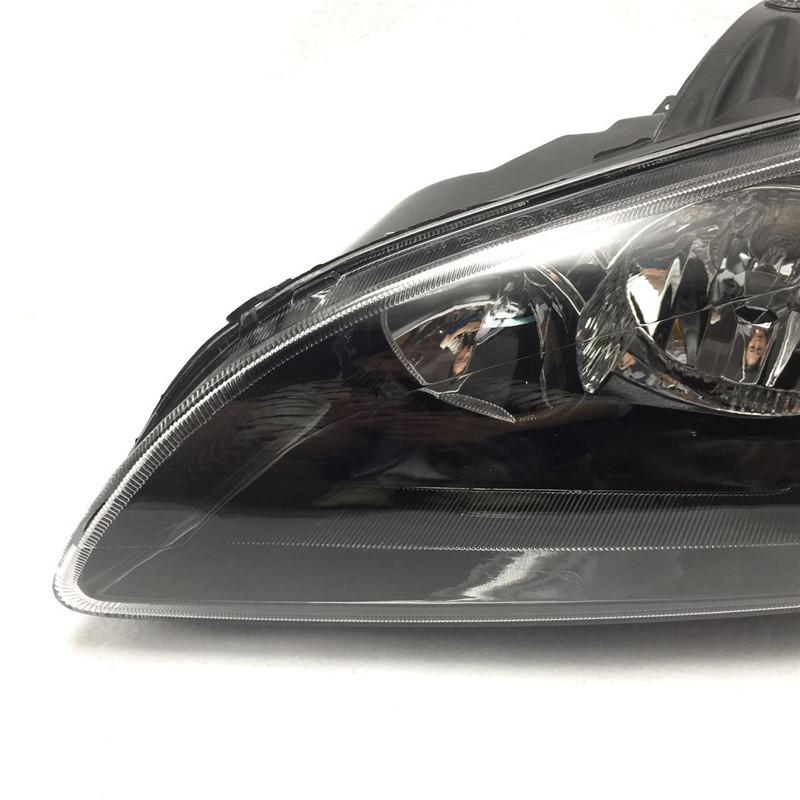 Ford Focus 05-08 Classic Headlight Assembly
