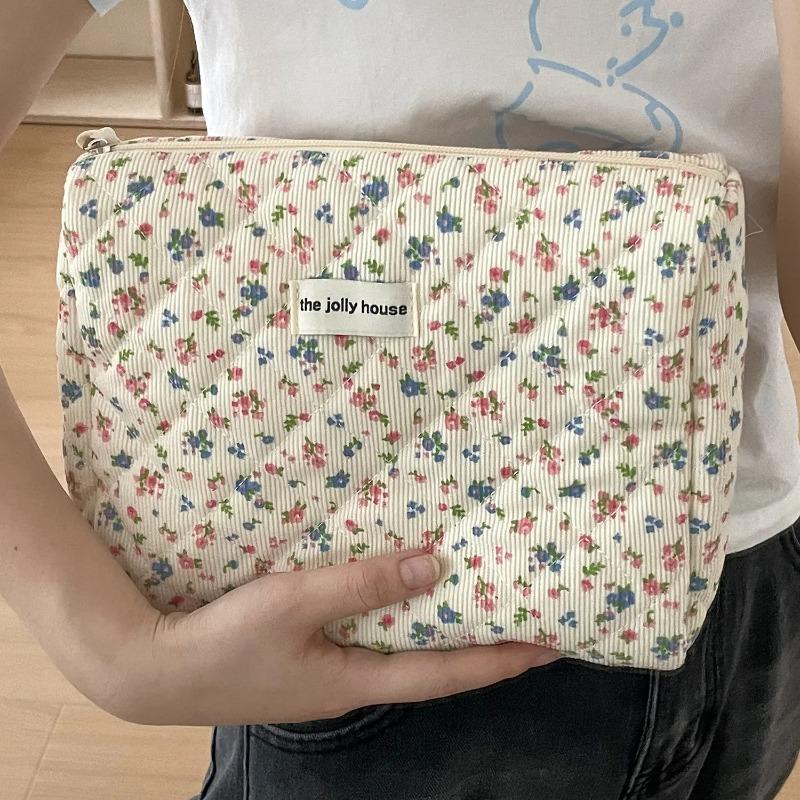 Quilted Cott Ladies Travel Storage Bag Retro Cherry Women's Cosmetic Bags Cute Design Girls Pencil Case Makeup Bag Handbags