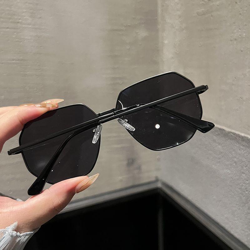 New Men Driving Sunglasses Retro Spring Leg Eyeglasses Outdoor Sports Metal Frame Women's Eyewear UV400