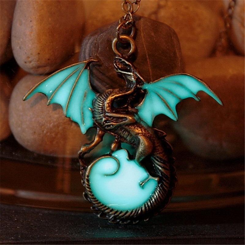 2023 Fashion Retro Luminous Fairy Dragon Luminous Pendant Necklace Magic Steampunk Exquisite Gift Raw Crystal Jewelry Gifts