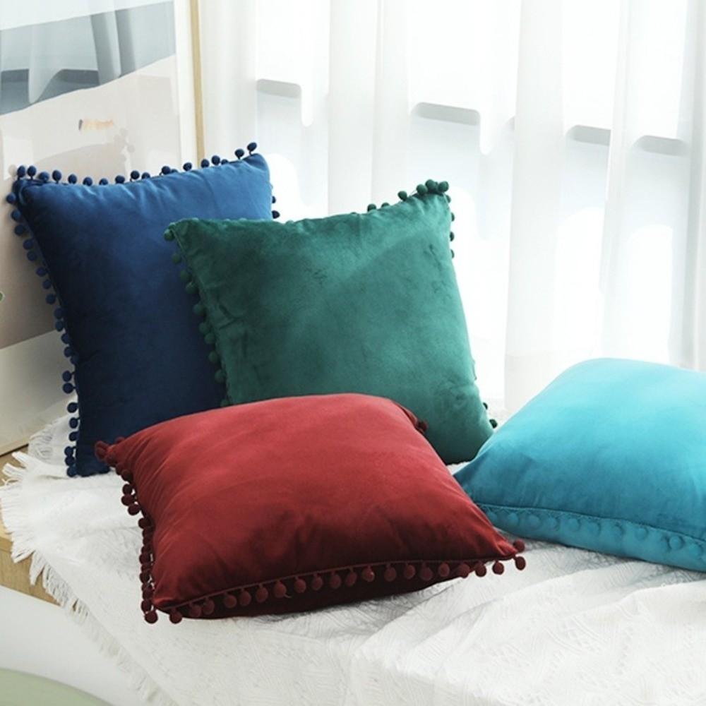 Plush Material Throw Pillow Covers Soft Pom Pom Pillow Case for Bedroom Decor