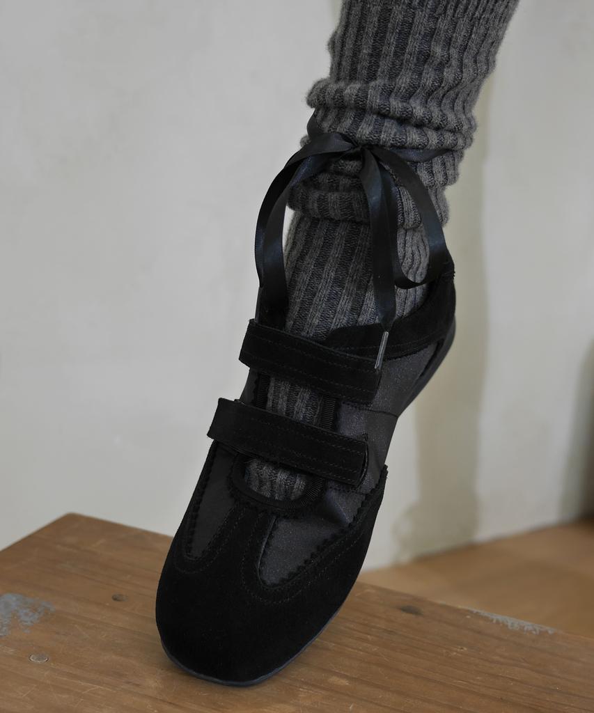 Khiho Twin Velcro Mary Jane Sneakers / 3 Colors