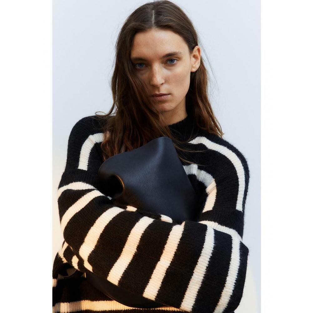 

H&M трикотажное платье чёрная полоска 1100859009