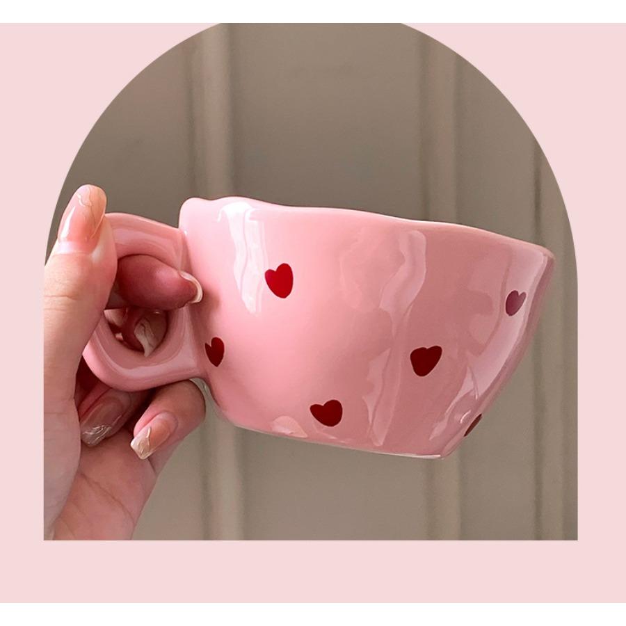 

Розовая керамическая кофейная чашка в стиле инс с нежной любовью розовый